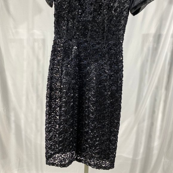 Dress - Decode - Picture 2 of 6